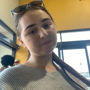 Meet your Posher, Alyssa